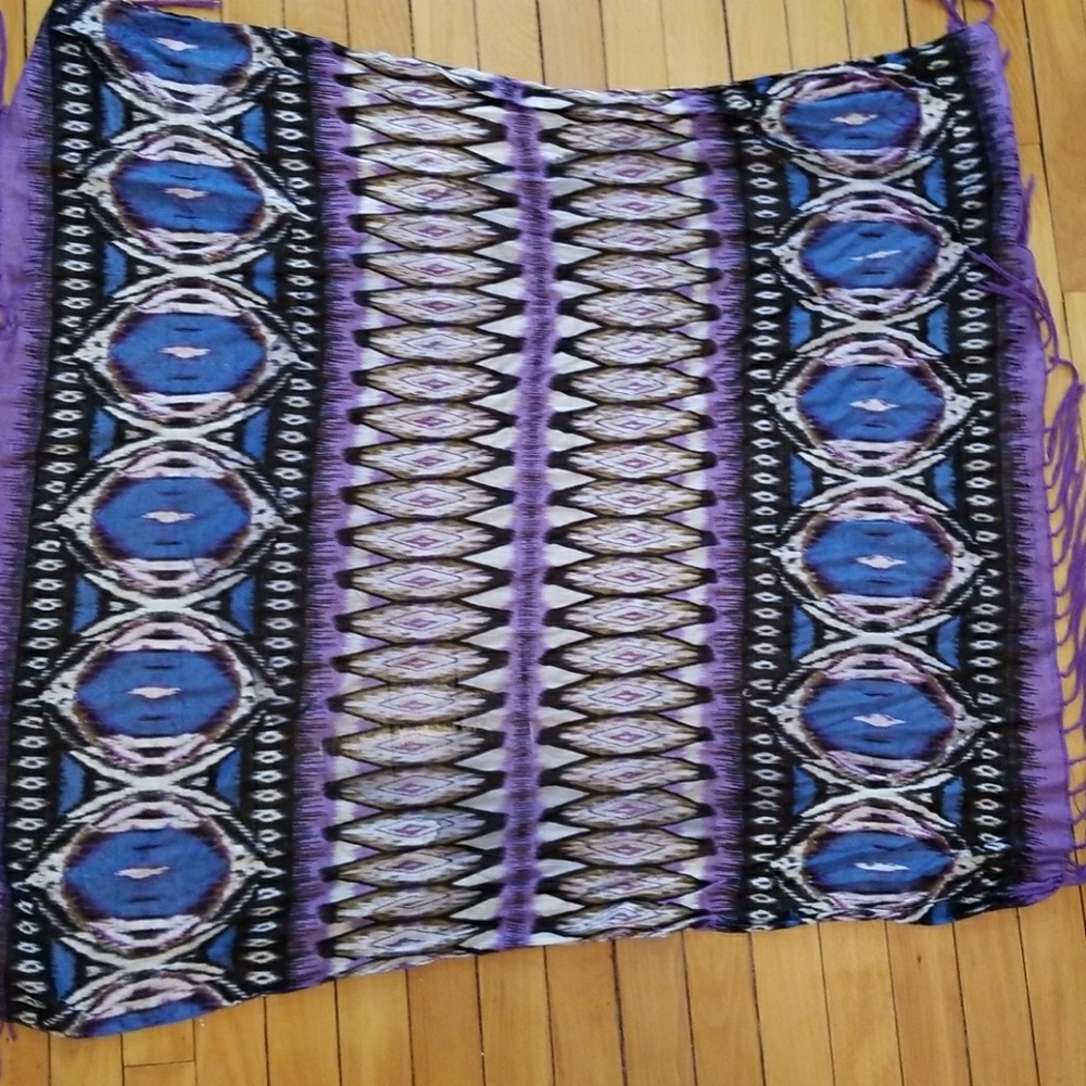 Tribal Patterned Tassle Square Scarf